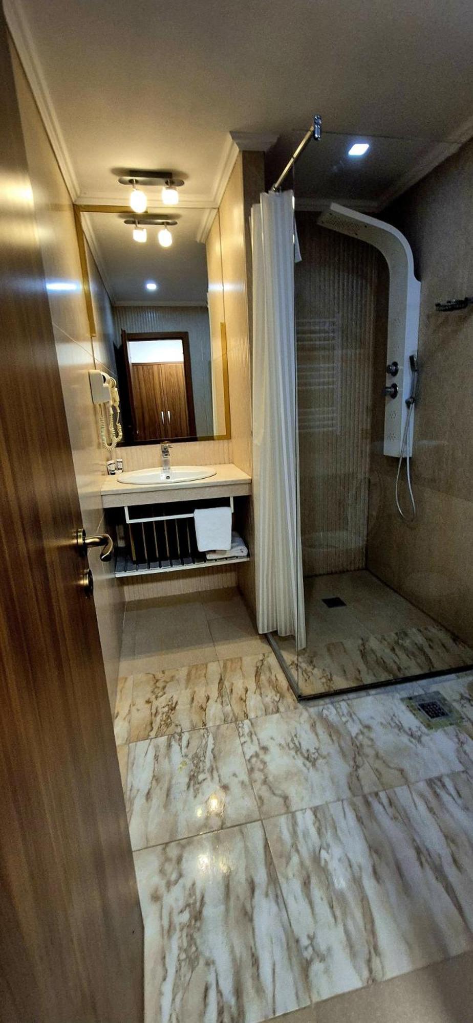 Hostel Orhideea Buzău Eksteriør billede